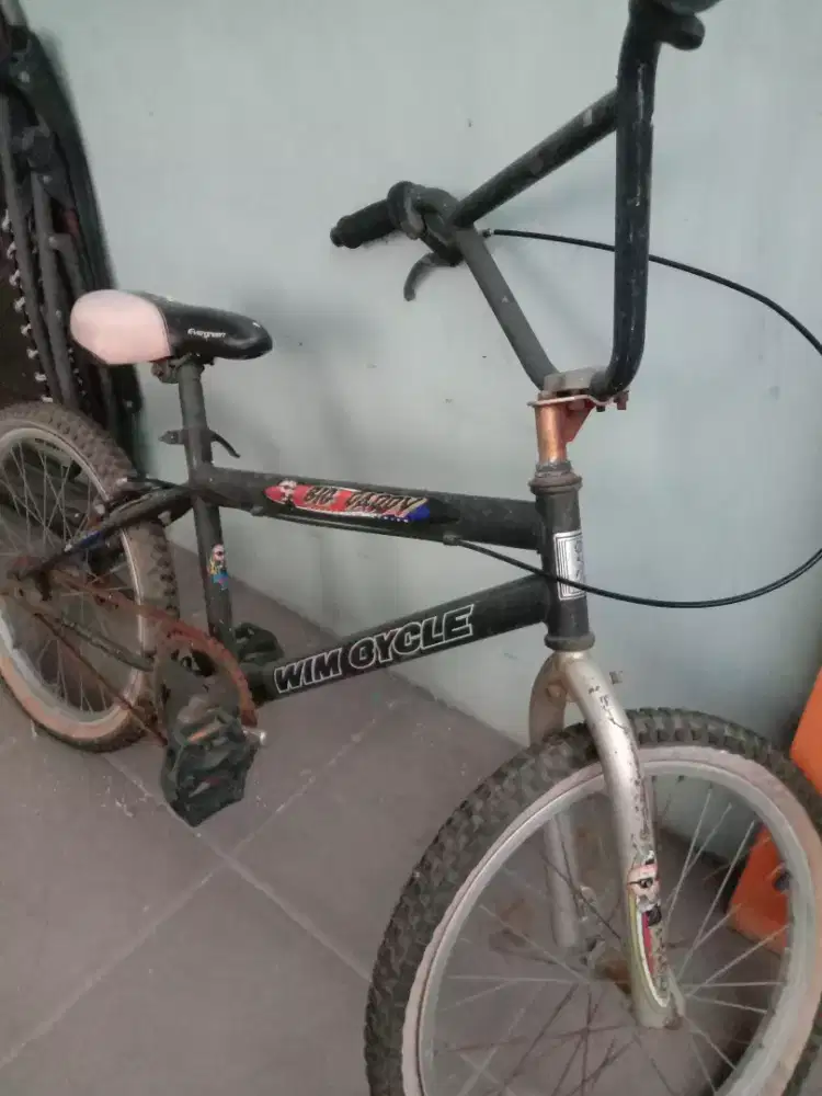 Sepeda wimcycle bmx