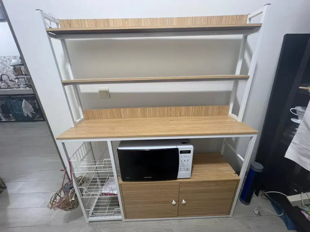 Rak lemari piring dapur