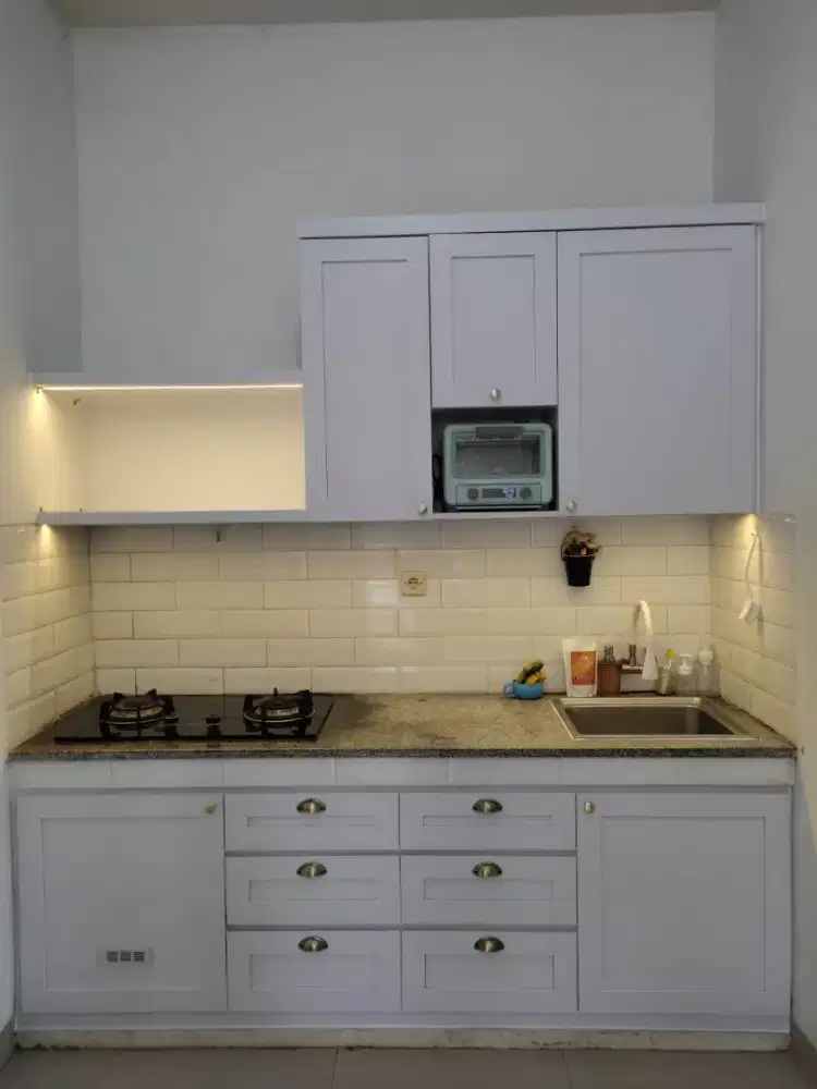 Kitchen set , Backdrop tv , Tempat tidur , Lemari
