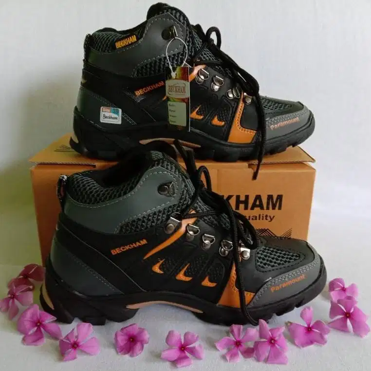 Sepatu outdoor Paramount sz 41 dan 42