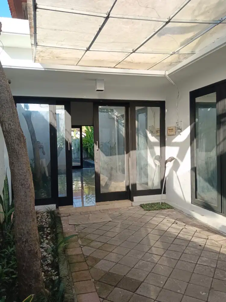 2 Bedroom Villa for yearly rental located in Seminyak