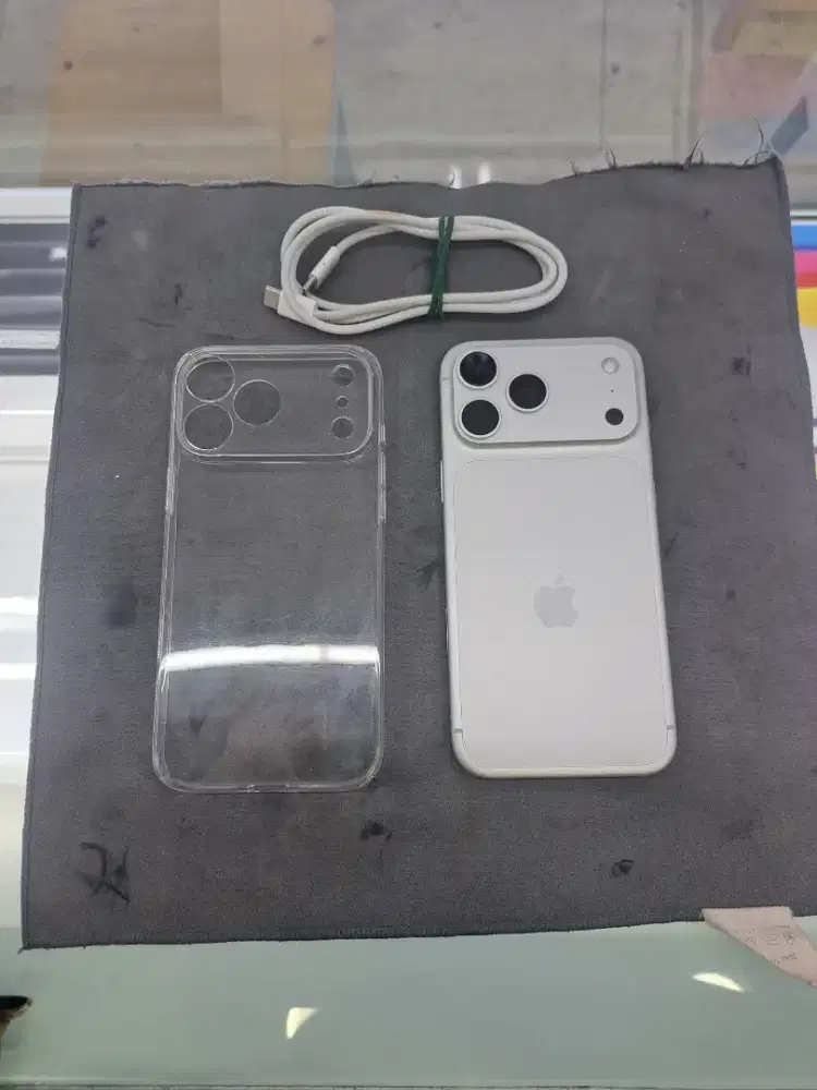 Second IPhone 17 Pro Max 1TB Garansi Blibli ON Mulus Fullset Nego