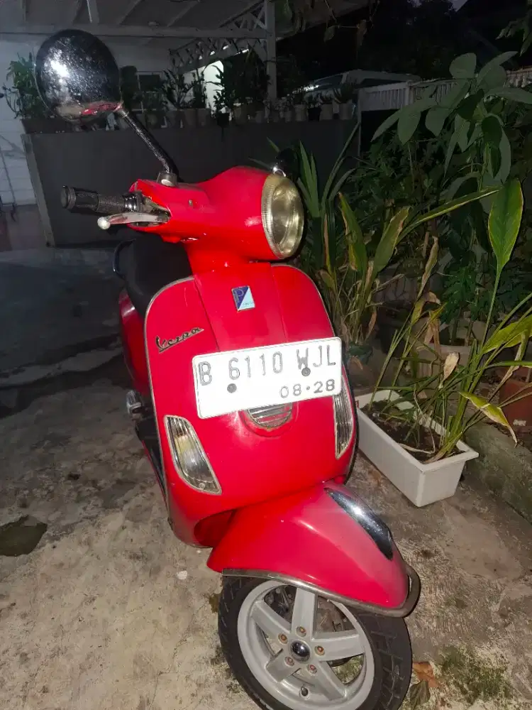 Di Jual Vespa Merah LX