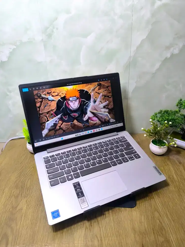 Lenovo Ideapad Slim 1i
Intel Celeron N4020 Ram 8/256 Gb