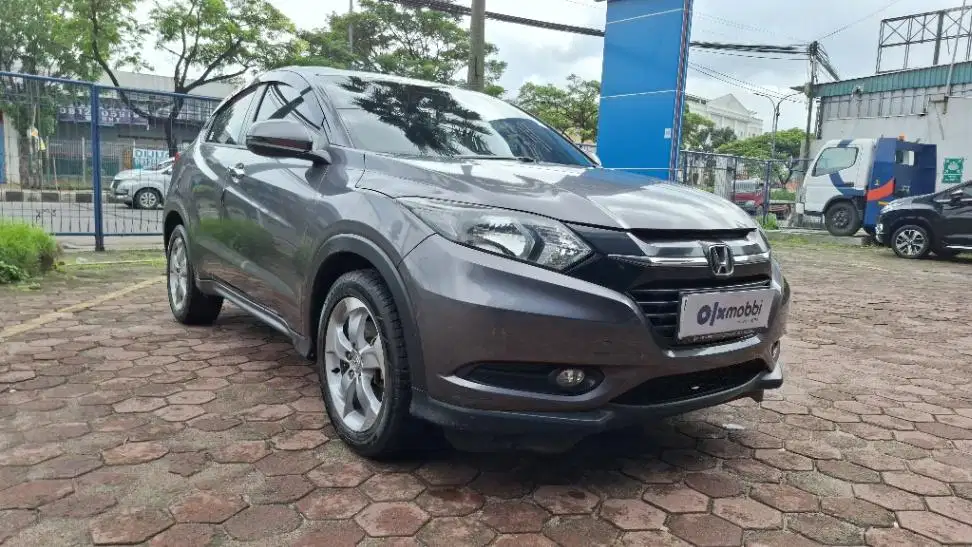 DP MURAH Honda HR-V 1.5 E Bensin-AT 2018 CSYFB