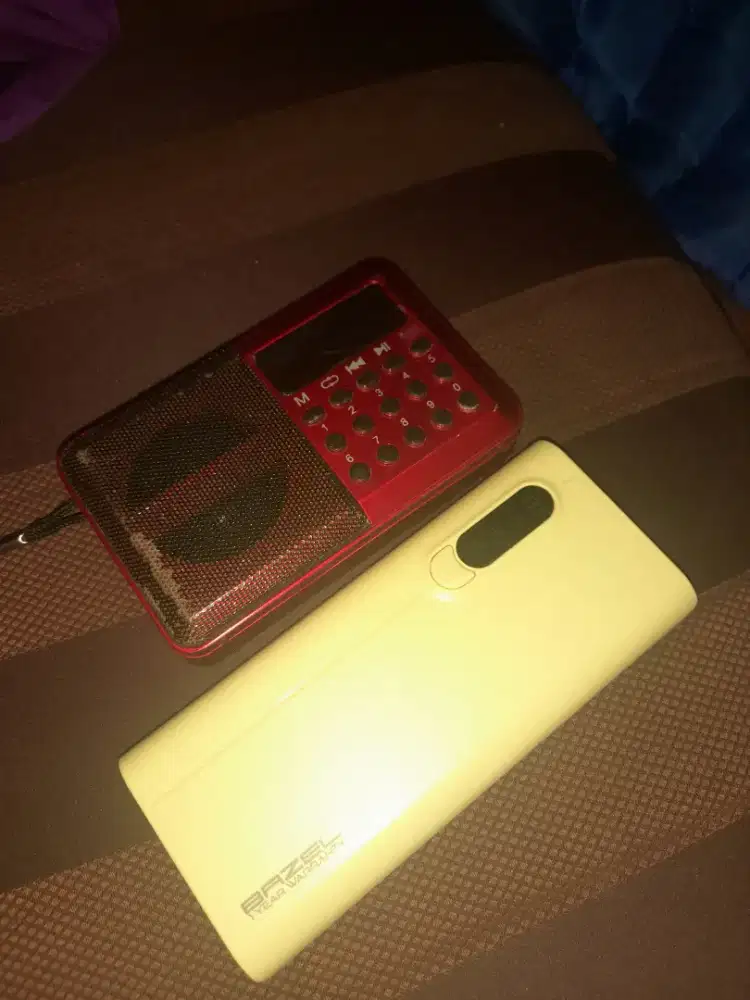 MP3 player portable + powerbank bazzel 1 year