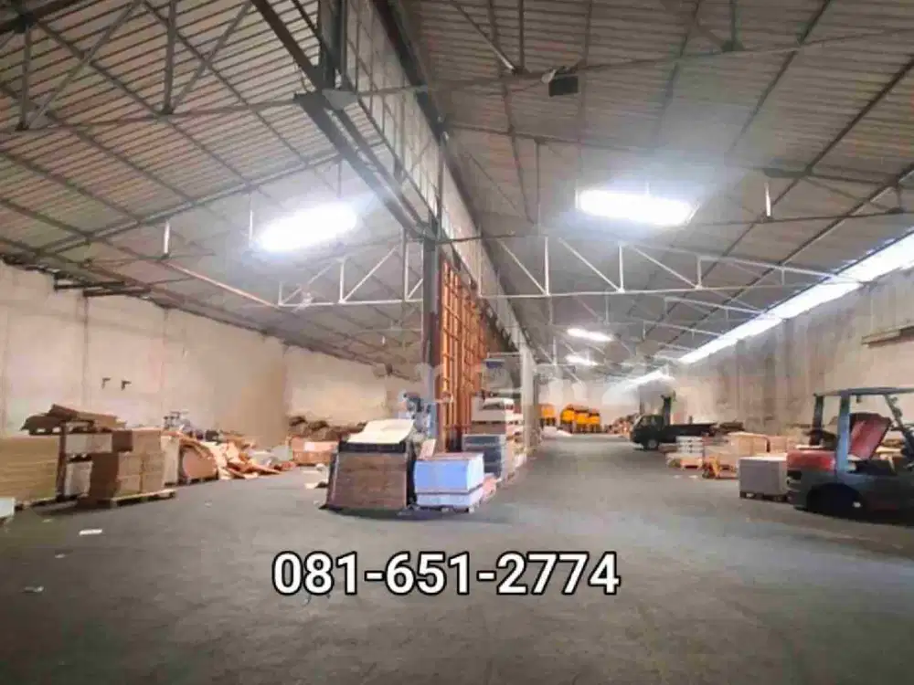 Gudang di Raya Kenjeran Surabaya