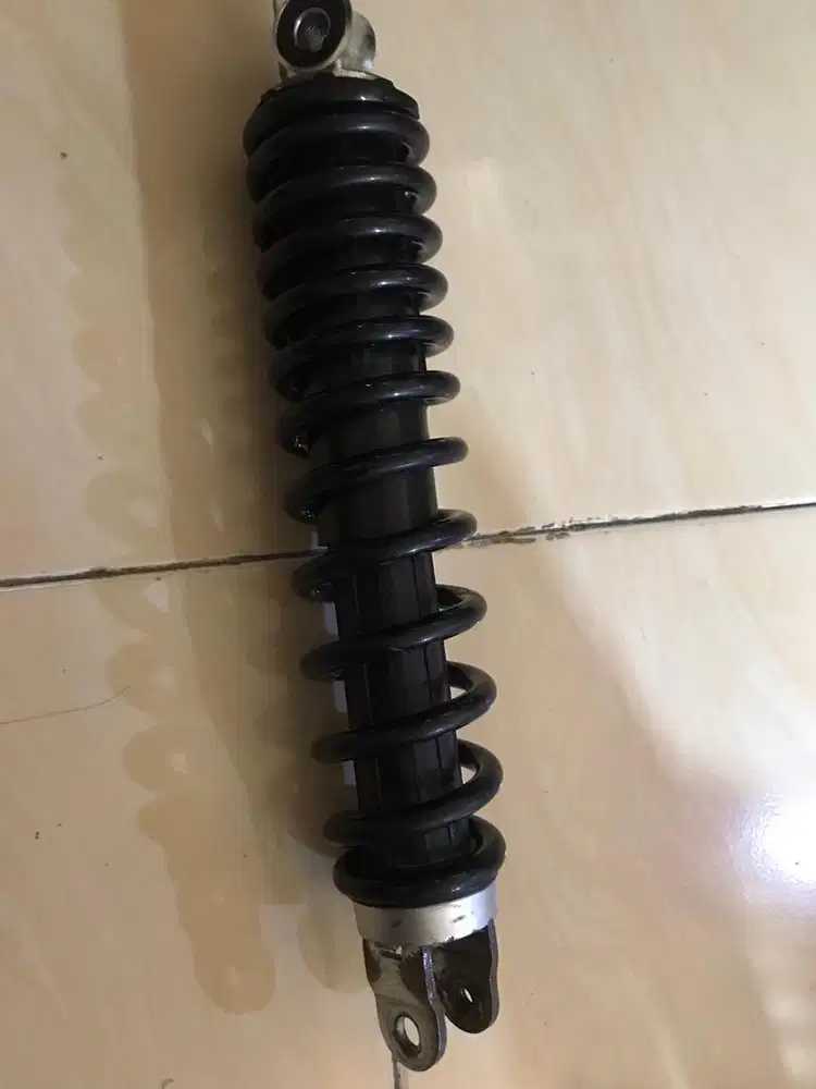 shock belakang beat dan aki ytz4y