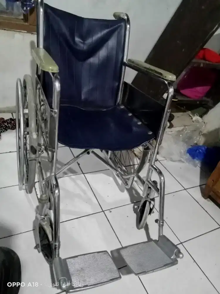 Kursi Roda siap pakai