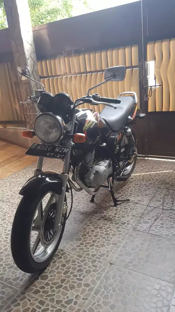 Suzuki Thunder 250 tahun 2002 Original