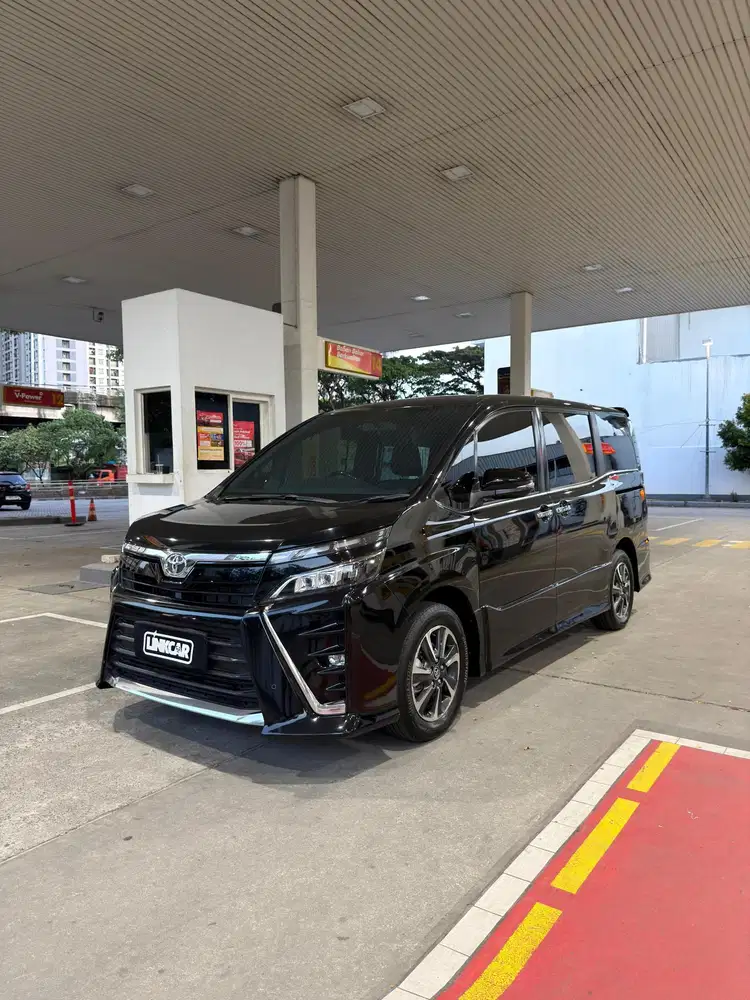 [ DP 8 Jt ] Toyota VOXY 2.0 AT 2019