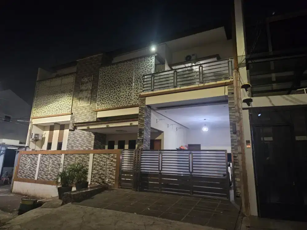 RUMAH DI JUAL DI KOMPLEK CIPINANG ELOK