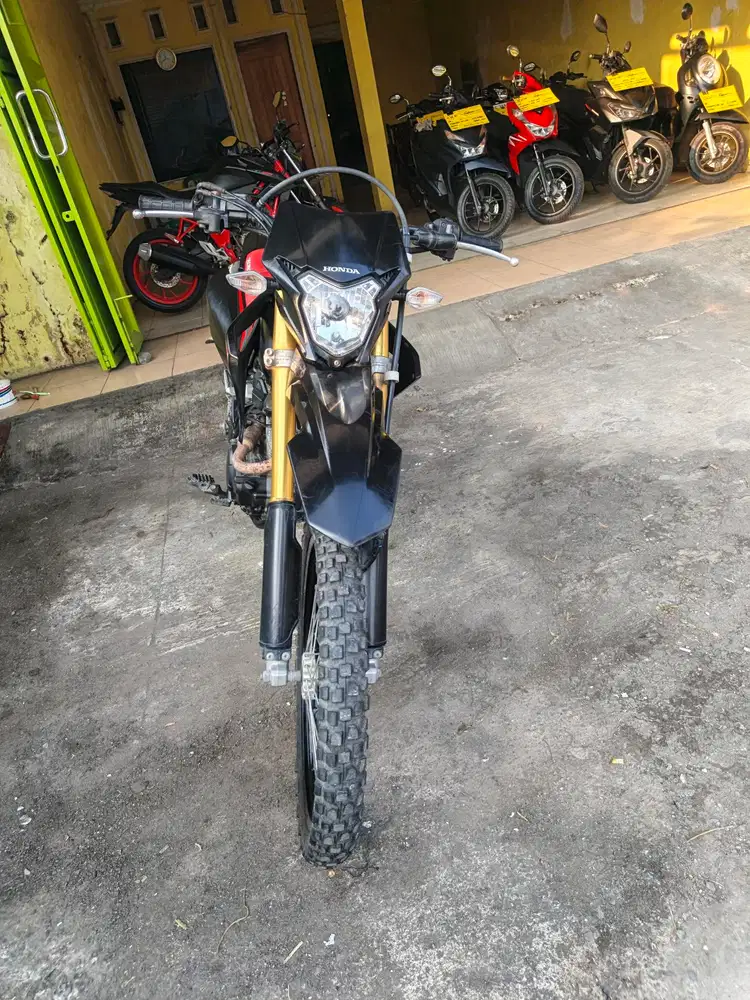 HONDA CRF 150  2023