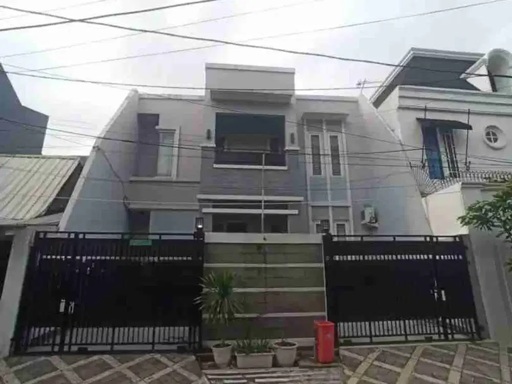 RUMAH MEWAH DI KOMPLEK PULO NANGKA PULOMAS - RAWAMANGUN