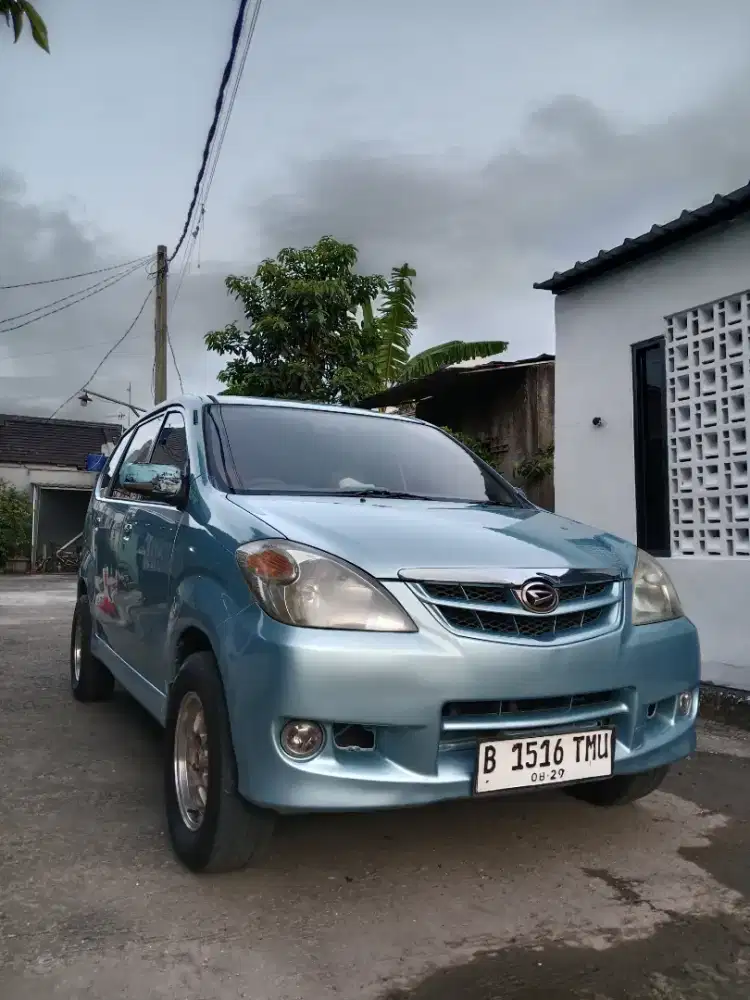 Daihatsu Xenia 2006 di bogor