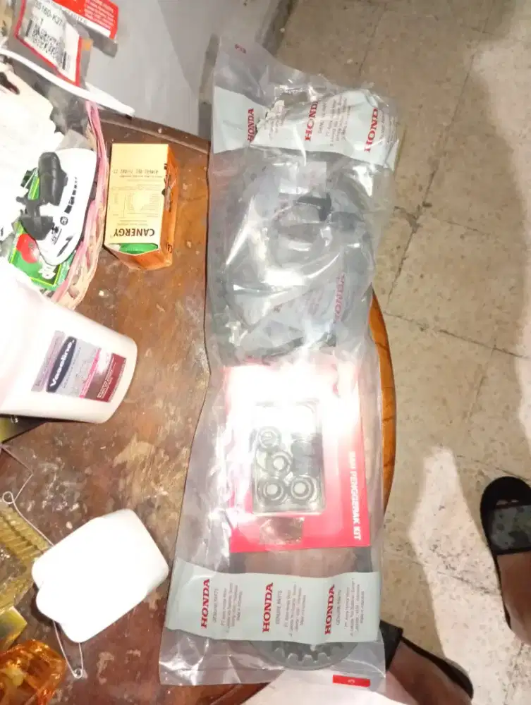 Gasket head cover ban penggerak set Honda beat,
