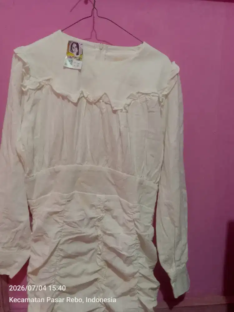 Baju dress tapi ada noda sedikit ya