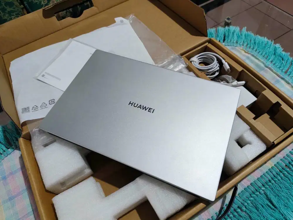 Laptop huawei matebook D14 model baru,