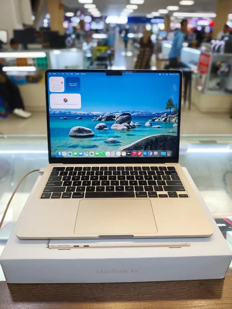 Macbook Air 13 inch 2022 M2 Ram 8GB Ssd 256GB Fullset Ex iBox