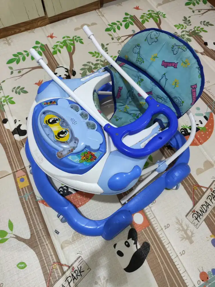 Baby Walker merk Family masih bagus