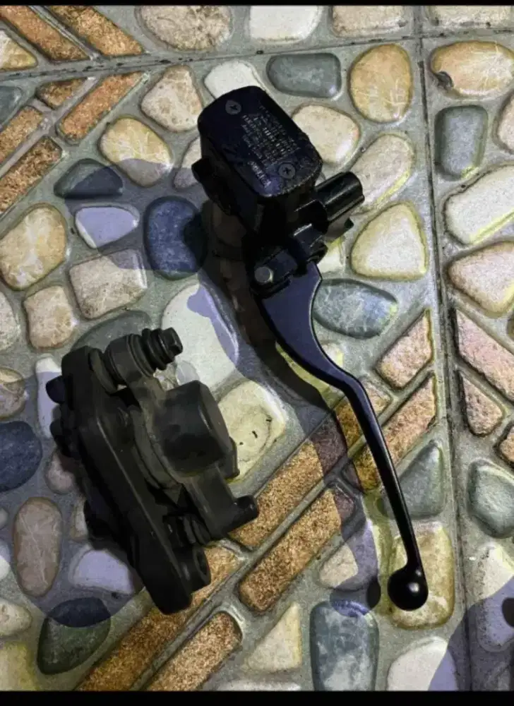 Kaliper Belakang Original Xmax + Handle