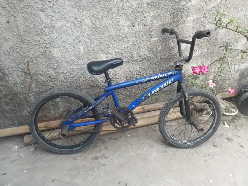 Sepeda bmx united