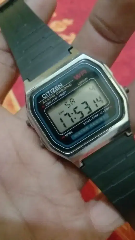 Vintage Citizen aLarm chronograph DigitaL Water resist