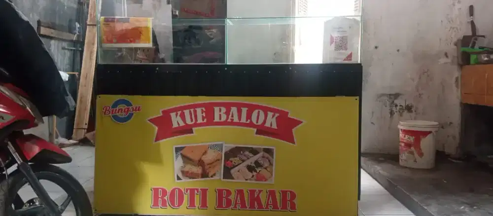 DIJUAL GEROBAK/BOOTH USAHA KUE BALOK & ROTI BAKAR
