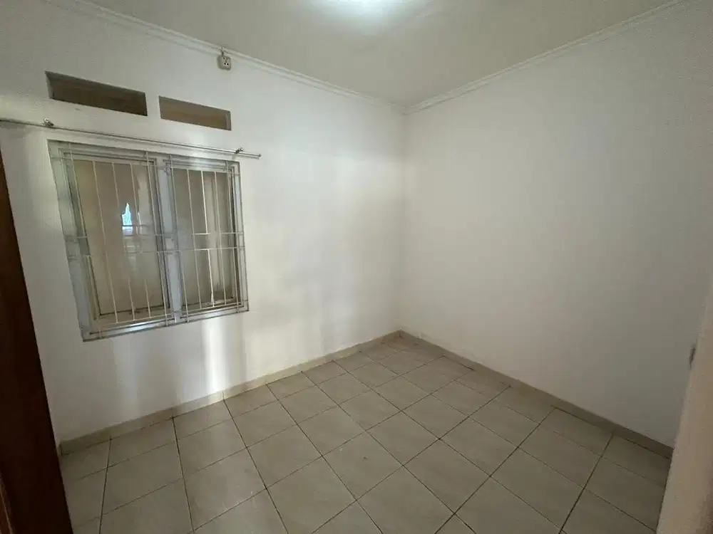 DISEWA DIKONTRAKKAN RUMAH CIBINONG