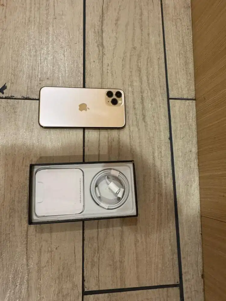 Iphone 11 pro 256gb baru dapat hadiah