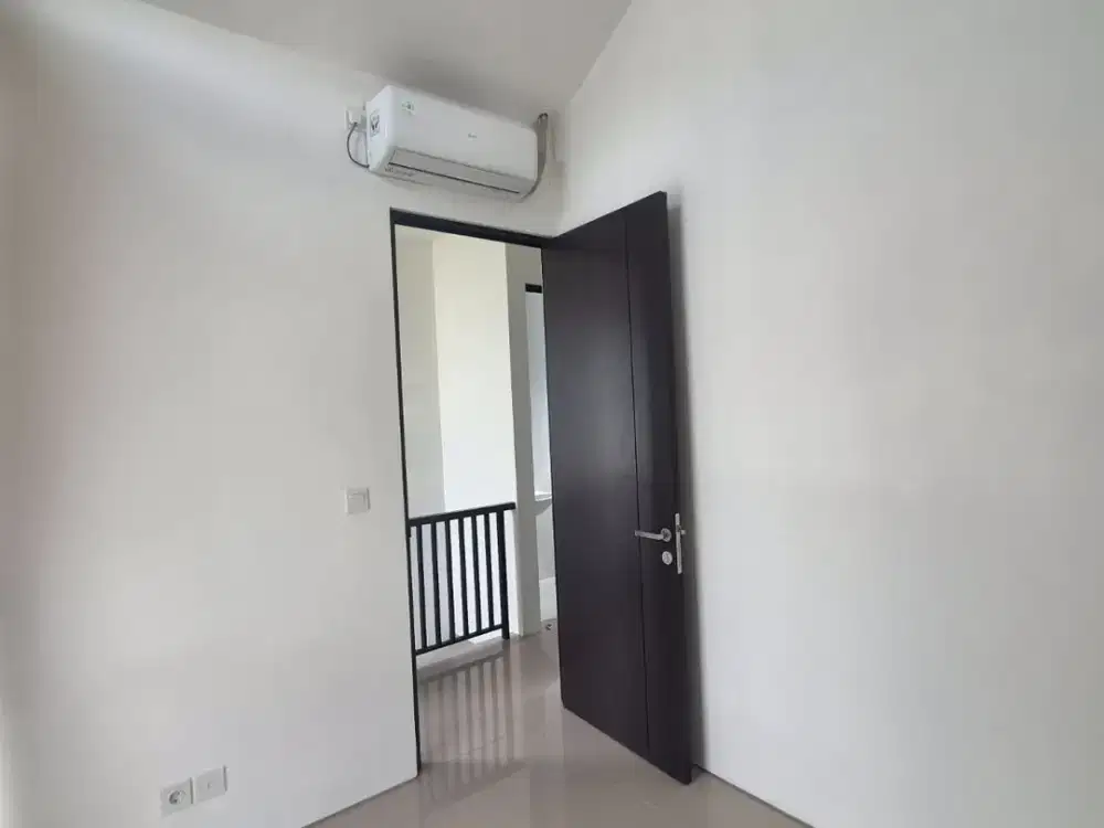 Disewakan Rumah 2 Lantai Jakarta Barat Dekat Green Lake City
