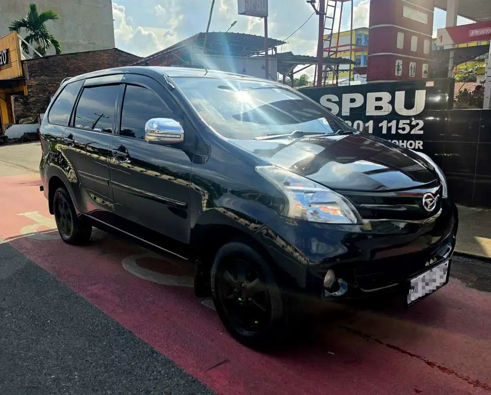 Daihatsu Xenia 2015 Bensin DP 12 JUTA
