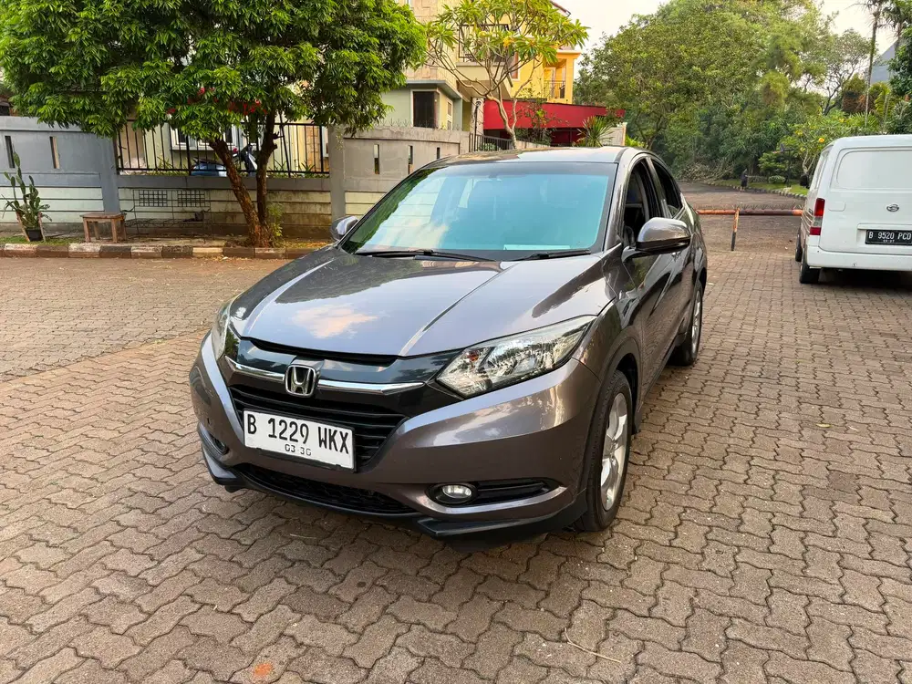 Honda Hrv E Cvt AT 2015 KM Rendah