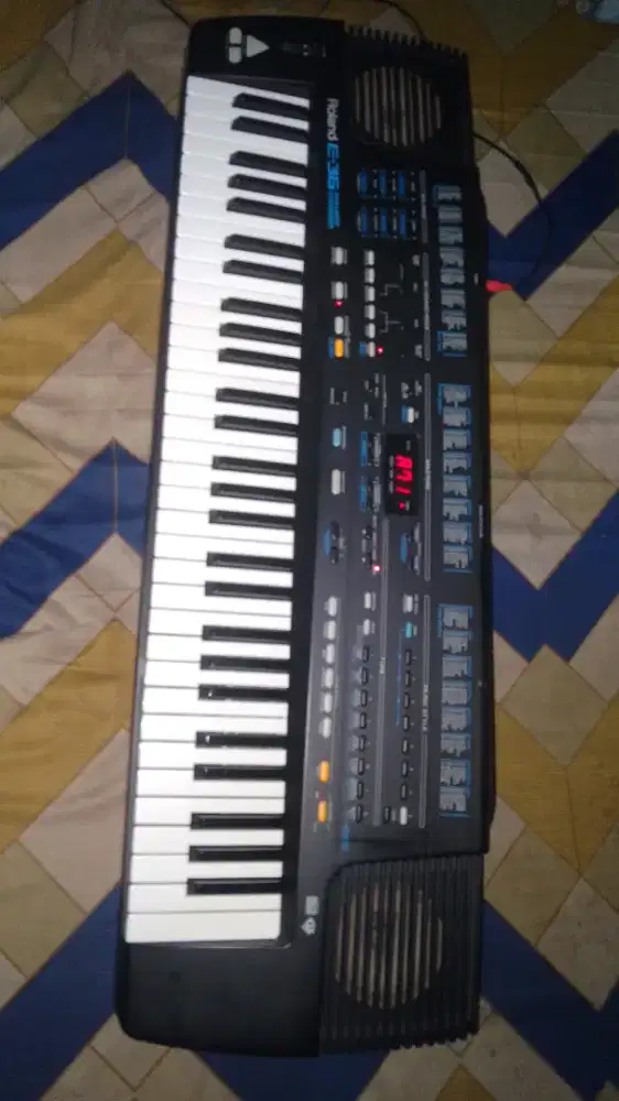 Roland e36 Lik new