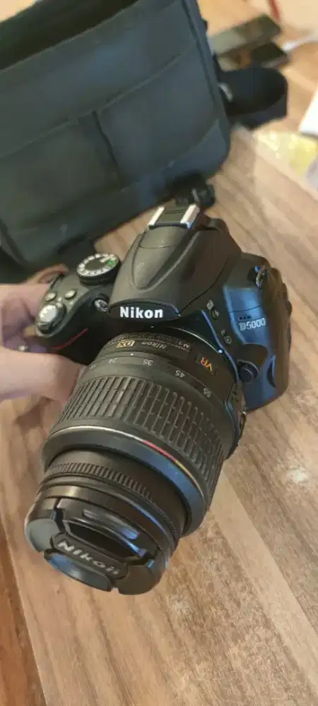 Kamera DSLR Nikon D5000 + Lensa