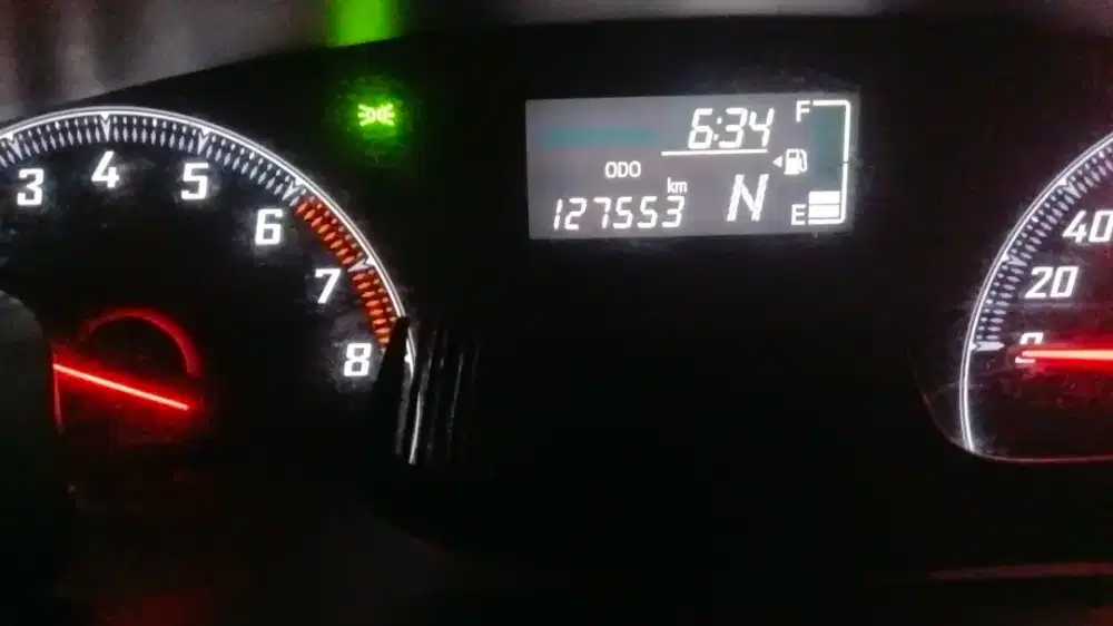 Toyota sienta tipe v matic 2017