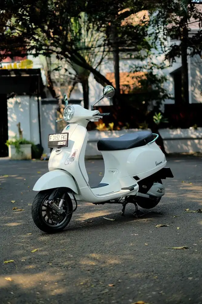 PIAGIO VESPA MATIC LX 125 IGET FACELIFT TAHUN 2024