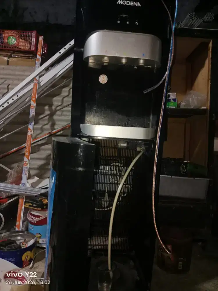 Dispenser Merek Modena Galon Bawah