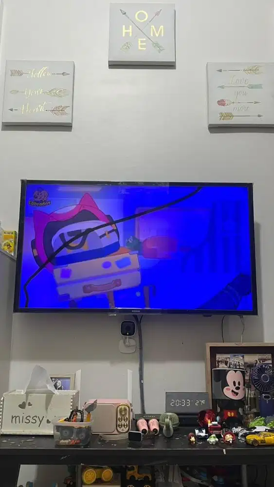 TV BEKAS LAYAR RETAK