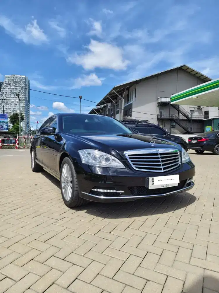 Mercy S300L 2013 low KM