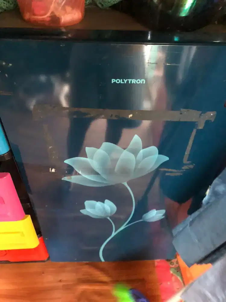 kulkas merek polytron