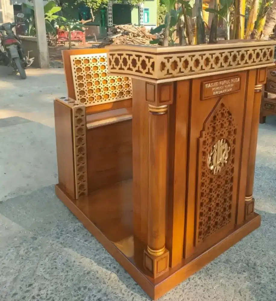 Mimbar podium dudukan mimbar masjid khotbah