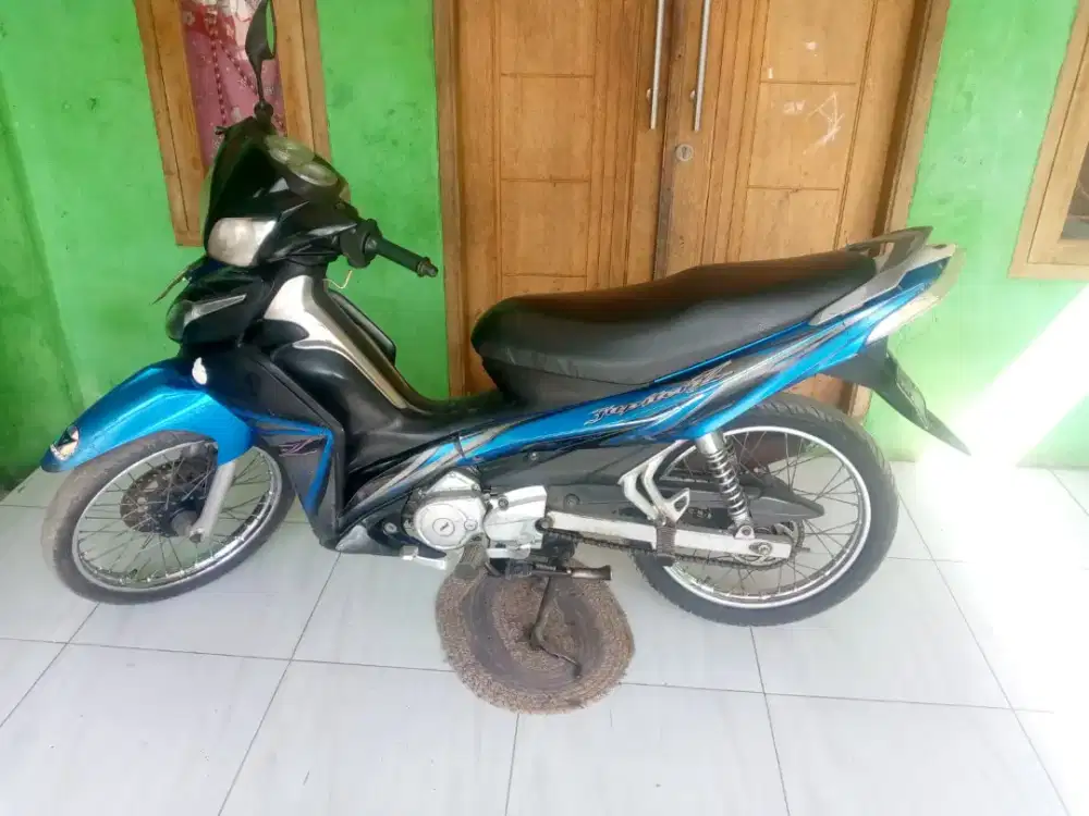 Jual yamaha jupiter robot thn 2010 surat lengkap plat Z garut
