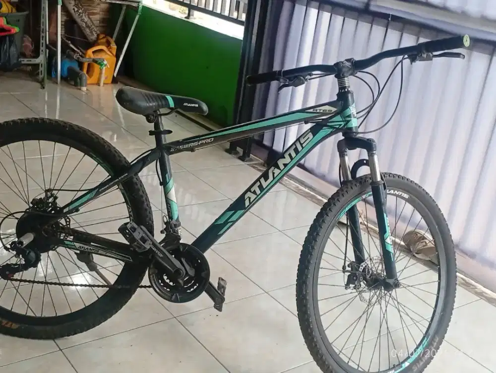 Sepeda atlantis UK 27,5