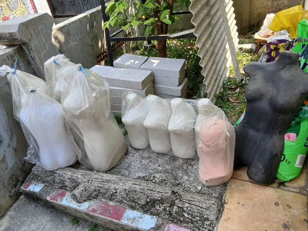 Patung Manekin Setengah Badan