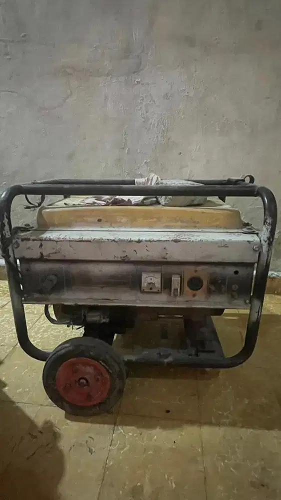 Genset 300v bekas