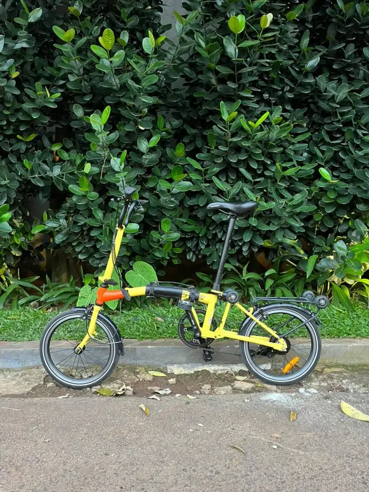 Sepeda Lipat Pikes 8 Speed YELLOW !!!