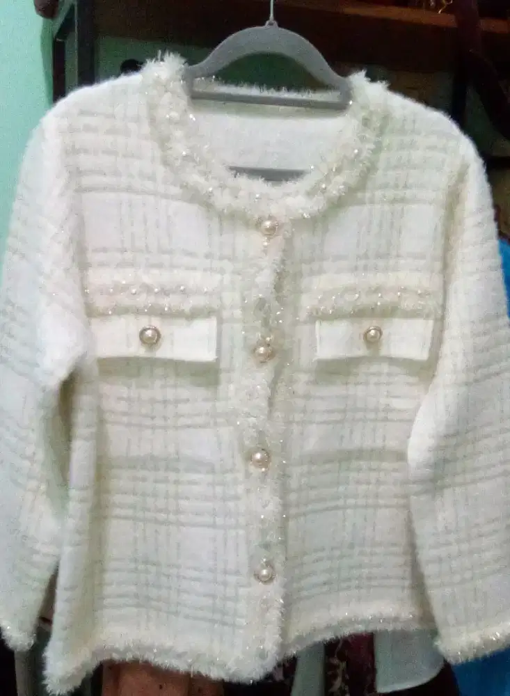 Sweeter bulu White