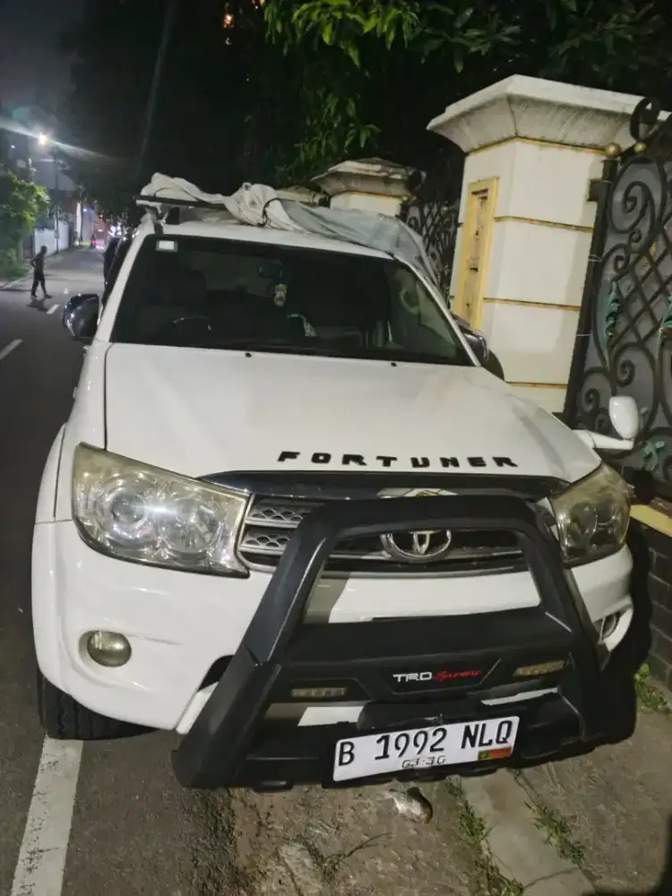 Fortuner G diesel matic 2010
