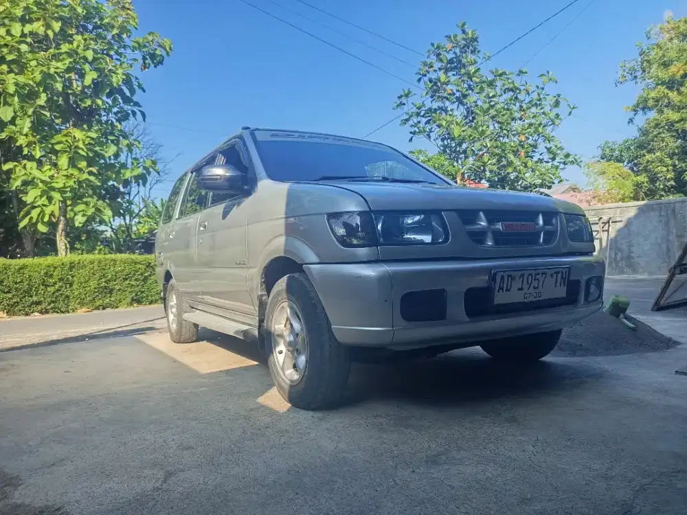 panther ls 2001 m/t warna silver metalik